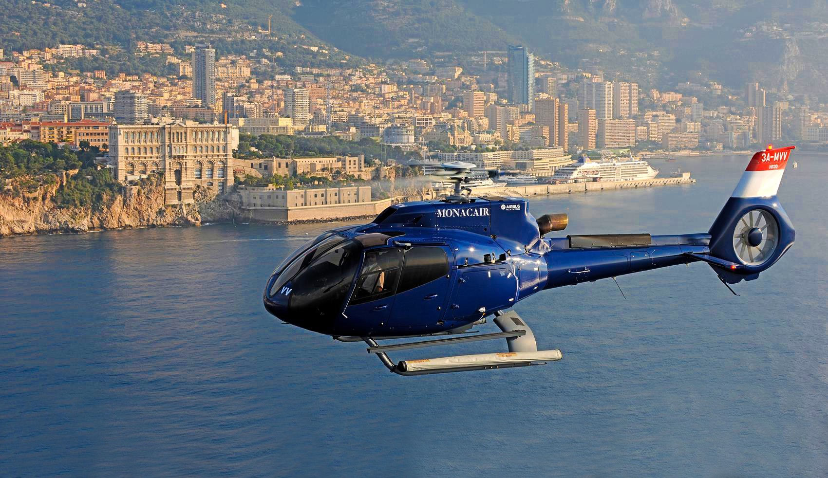 Helicopters and locations: new luxury tourism