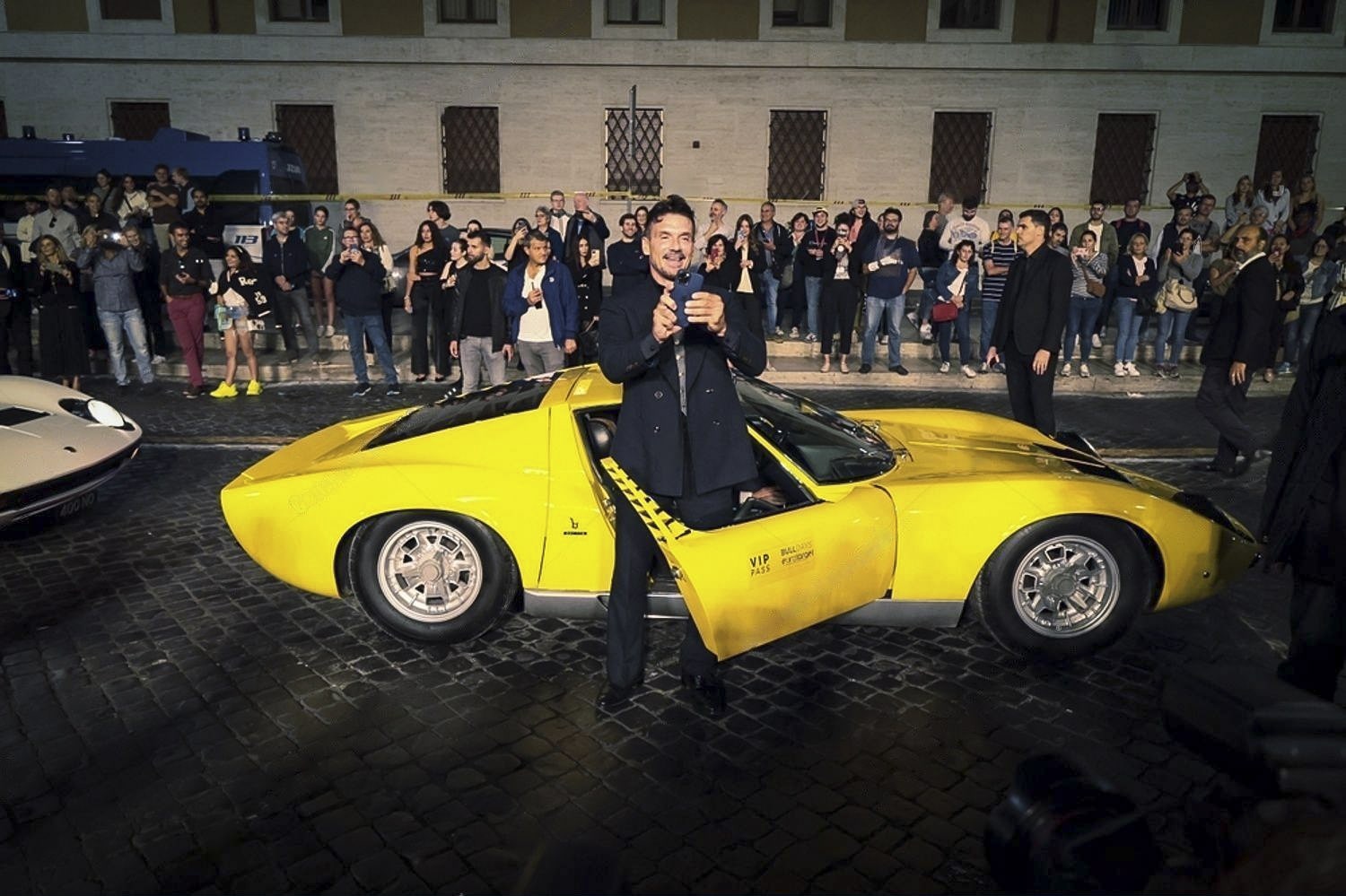 Dit is de trailer van film Lamborghini: The Man Behind The Legend